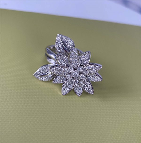 VCA Lotus Between the Finger 18K White Gold Ring with Diamonds