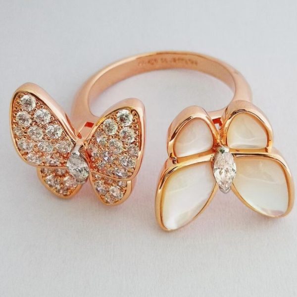 VCA Two Butterfly Between the Finger Pure 18K Rose Gold Ring with Diamond Mother-of-pearl