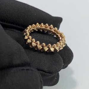 Clash De Cartier Solid 18K Rose Gold Ring Small Model Clash De Cartier Solid 18K Rose Gold Ring Small Model