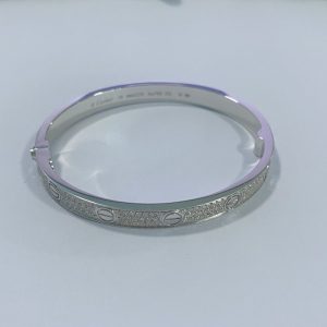 N6717617 Cartier Love Solid 18K White Gold Bracelet Diamond Paved N6717617 Cartier Love Solid 18K White Gold Bracelet Diamond Paved