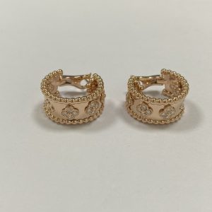 Replica VCA Perlée Clovers Yellow Gold Hoop Earrings VCARO3YE00 Replica VCA Perlée Clovers Yellow Gold Hoop Earrings VCARO3YE00