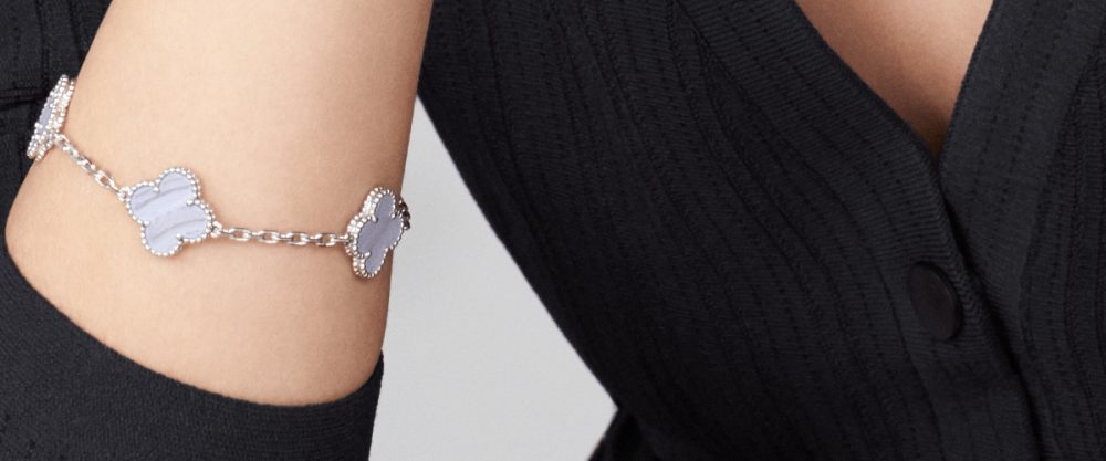 Replica Van Cleef Arpels Vintage Alhambra 5 Motifs Bracelets